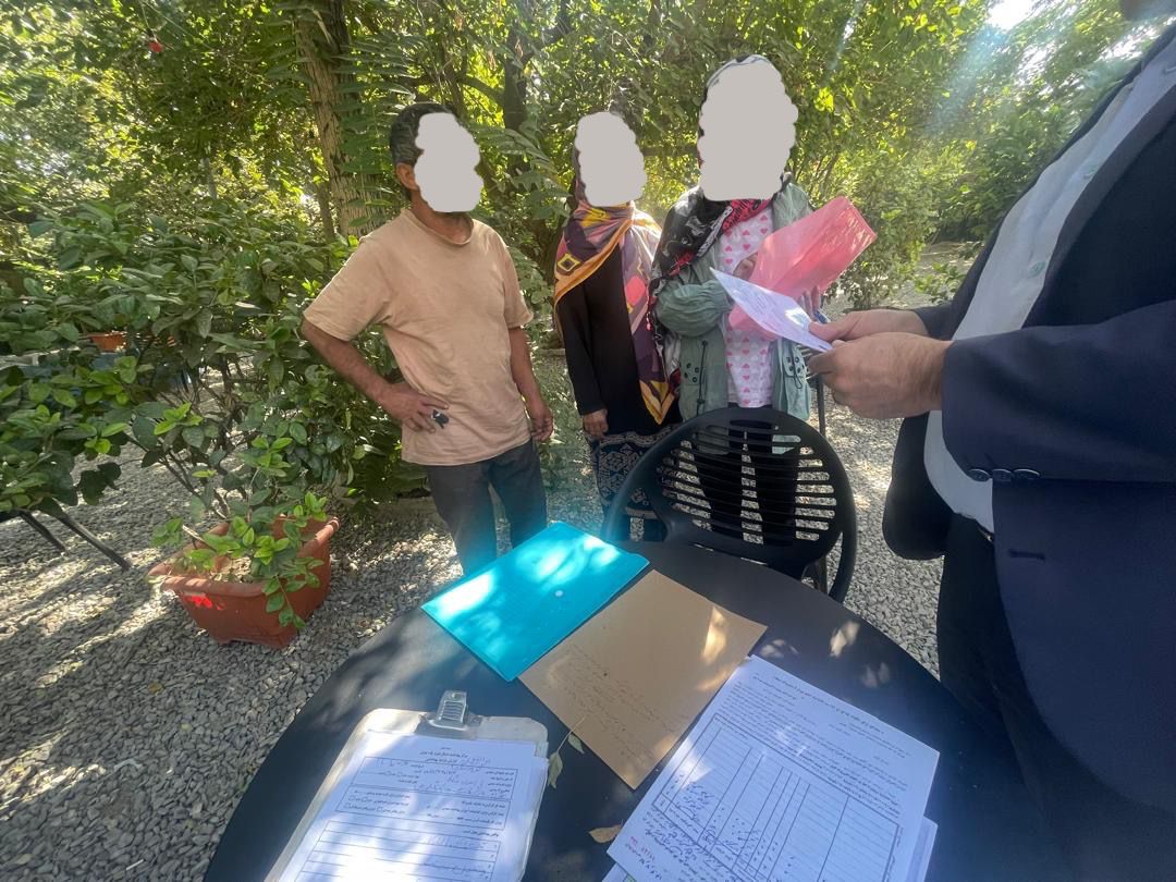 برگزاری گشت مشترک کارشناسان بهداشت محیط مرکز بهداشت شمال غرب یک در معیت کارشناس محترم اداره کار و تعاون و تشدید نظارت بر واحد های تهیه و توزیع مواد غذایی در خصوص عدم به کارگیری اتباع خارجی